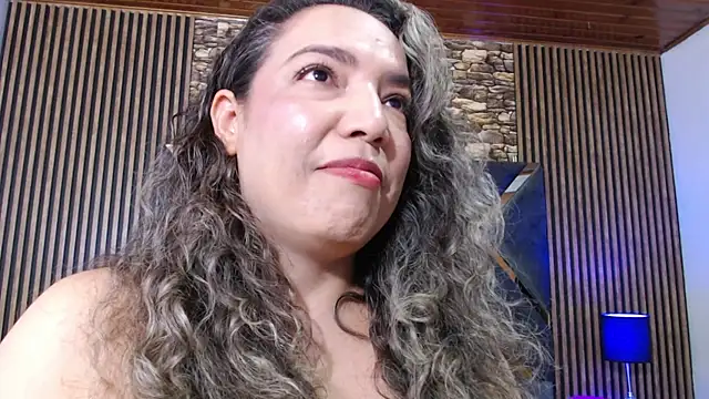 Snapshot of marie_hss chatting on December 2025 05:00:01 PM marie hss online show from December 2025 05:00:01 PM