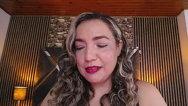 Snapshot of marie_hss chatting on February 2026 08:15:01 PM marie hss online show from February 2026 08:15:01 PM