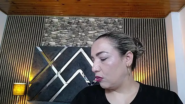 Snapshot of marie_hss chatting on February 2026 08:05:01 PM marie hss online show from February 2026 08:05:01 PM