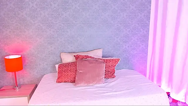 Snapshot of CatrinaRossi chatting on January 2025 09:30:02 PM CatrinaRossi online show from January 2025 09:30:02 PM