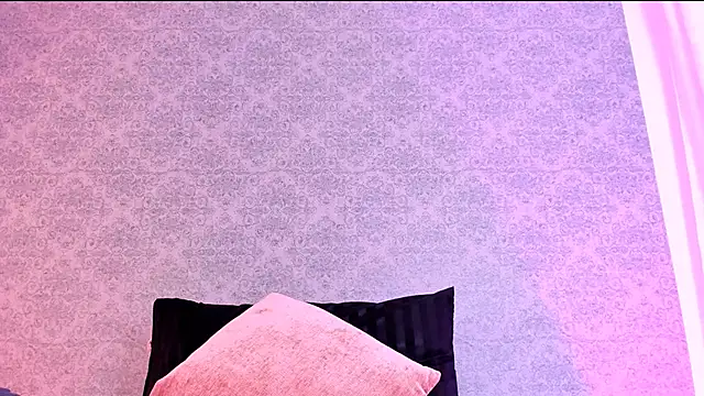 Snapshot of CatrinaRossi chatting on February 2025 12:54:01 AM CatrinaRossi online show from February 2025 12:54:01 AM