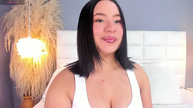 HannaKarson online show from December 2025 11:38:02 AM