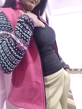 Snapshot of Bittu-rani chatting on December 2024 12:05:02 PM Bittu-rani online show from December 2024 12:05:02 PM