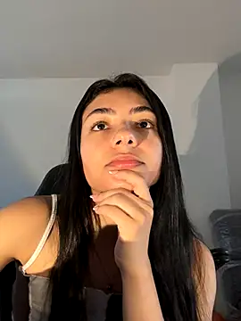 Snapshot of Liissa_cute_ chatting on October 2025 06:19:01 PM Liissa cute online show from October 2025 06:19:01 PM