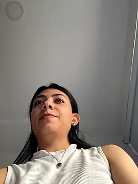 Snapshot of Liissa_cute_ chatting on November 2025 09:24:02 PM Liissa cute online show from November 2025 09:24:02 PM