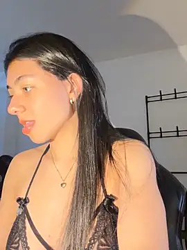 Snapshot of Liissa_cute_ chatting on November 2025 06:18:02 PM Liissa cute online show from November 2025 06:18:02 PM