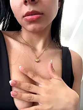 Snapshot of Liissa_cute_ chatting on November 2025 07:25:01 PM Liissa cute online show from November 2025 07:25:01 PM