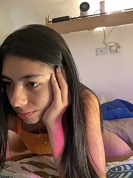Snapshot of Liissa_cute_ chatting on April 2026 07:42:01 PM Liissa cute online show from April 2026 07:42:01 PM