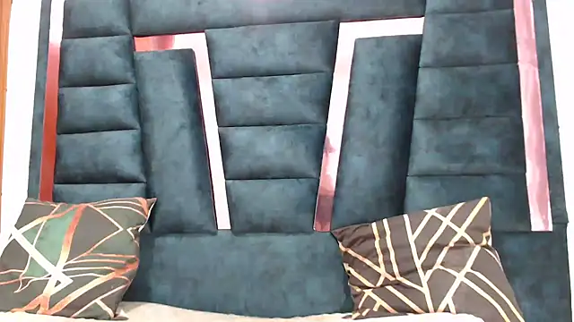 DiannellaforYou online show from March 2026 01:31:02 AM