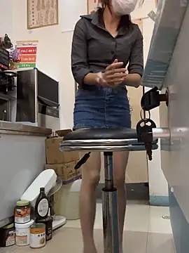 andii-1 online show from September 2025 02:05:01 AM