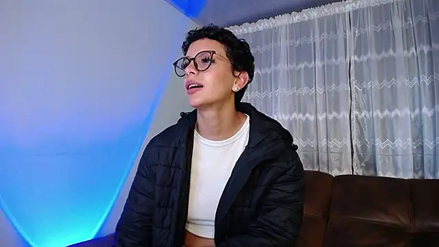 peyton golden1 online show from January 2025 05:26:02 AM