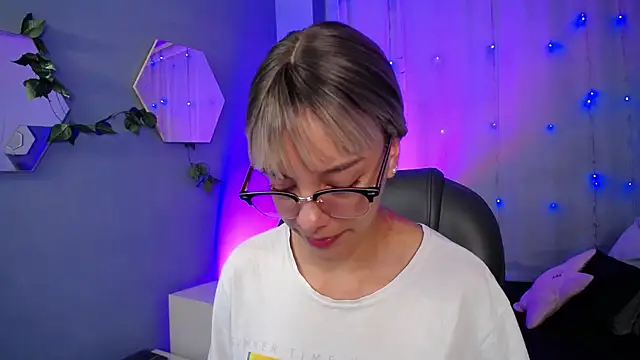 peyton golden1 online show from October 2025 03:08:01 AM