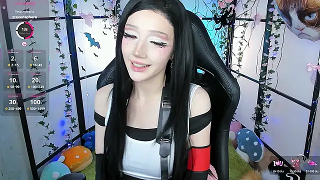 LilithLin online show from October 2025 12:18:01 AM