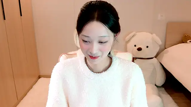 Snapshot of Xueb_J chatting on December 2024 03:48:02 PM Xueb J online show from December 2024 03:48:02 PM