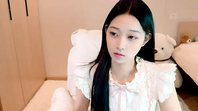 Snapshot of Xueb_J chatting on January 2025 06:42:02 AM Xueb J online show from January 2025 06:42:02 AM