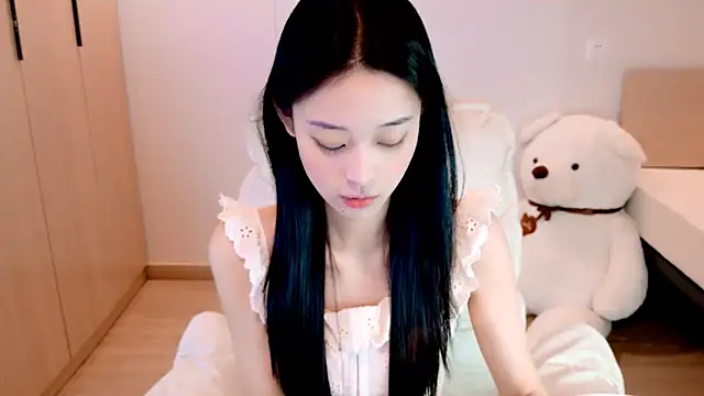 Snapshot of Xueb_J chatting on December 2025 12:25:02 PM Xueb J online show from December 2025 12:25:02 PM