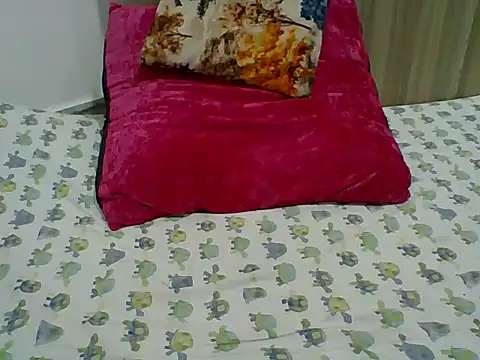 PrettyPrincess14 online show from October 2025 01:26:01 AM