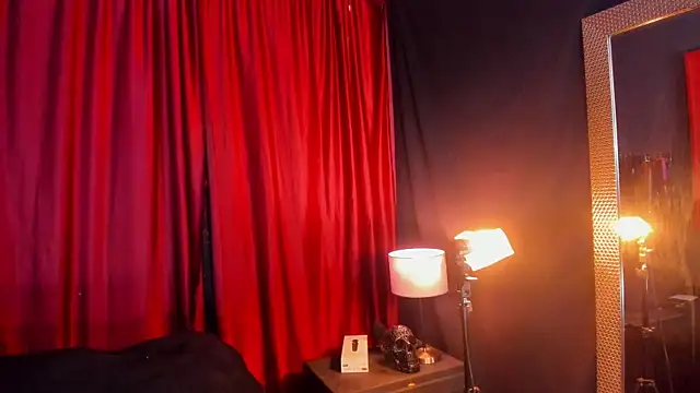 AvaLusty online show from October 2025 03:14:02 PM