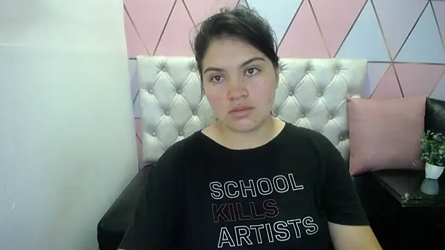 Marinasexxx online show from September 2025 07:04:01 PM