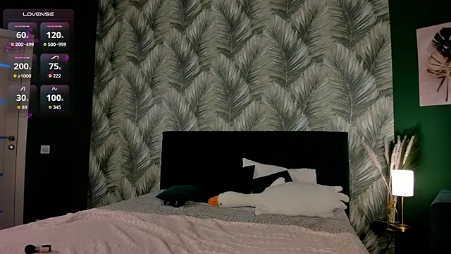 Vanessa Walters online show from September 2025 02:16:02 AM