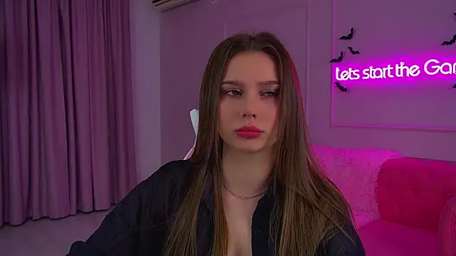 Snapshot of DianaVert chatting on October 2025 06:26:02 PM DianaVert online show from October 2025 06:26:02 PM