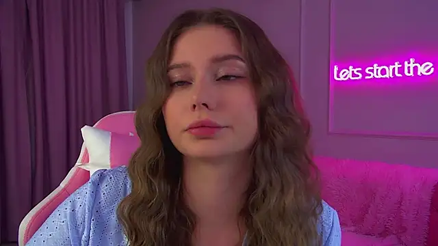 Snapshot of DianaVert chatting on November 2025 06:40:01 PM DianaVert online show from November 2025 06:40:01 PM