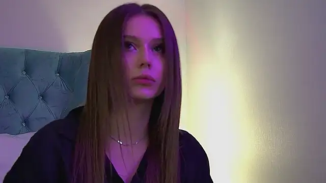 Snapshot of DianaVert chatting on November 2025 06:07:01 PM DianaVert online show from November 2025 06:07:01 PM