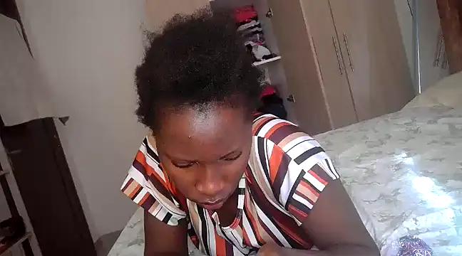 Snapshot of queen-goddess chatting on February 2025 06:39:01 AM queen-goddess online show from February 2025 06:39:01 AM