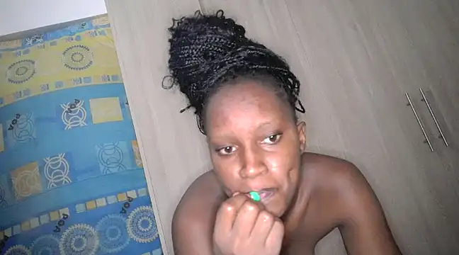 Snapshot of queen-goddess chatting on February 2025 03:04:02 PM queen-goddess online show from February 2025 03:04:02 PM