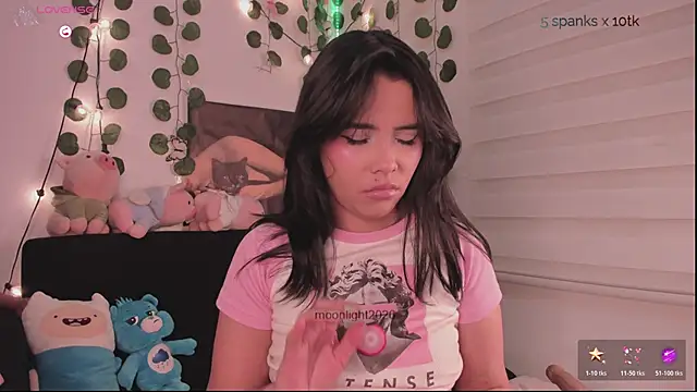 moonliiiight1 online show from January 2026 01:09:02 AM