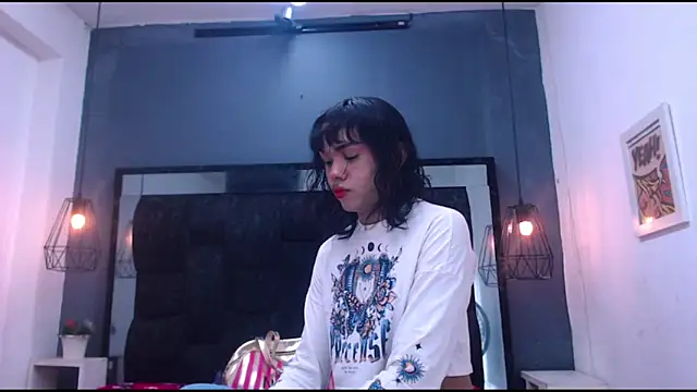 Snapshot of AndreaGil_ chatting on September 2025 07:04:01 PM AndreaGil online show from September 2025 07:04:01 PM