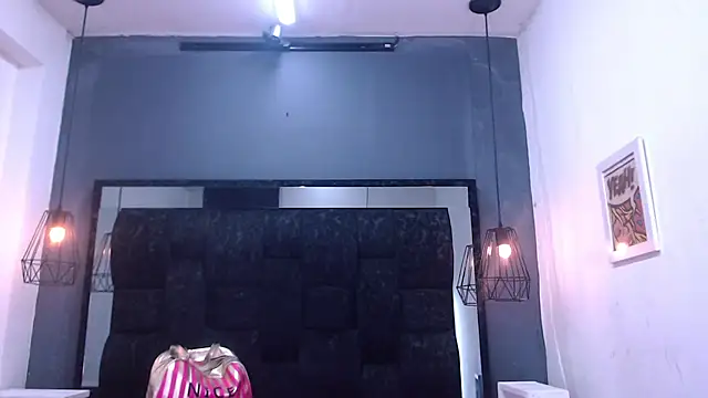 Snapshot of AndreaGil_ chatting on September 2025 06:55:01 PM AndreaGil online show from September 2025 06:55:01 PM