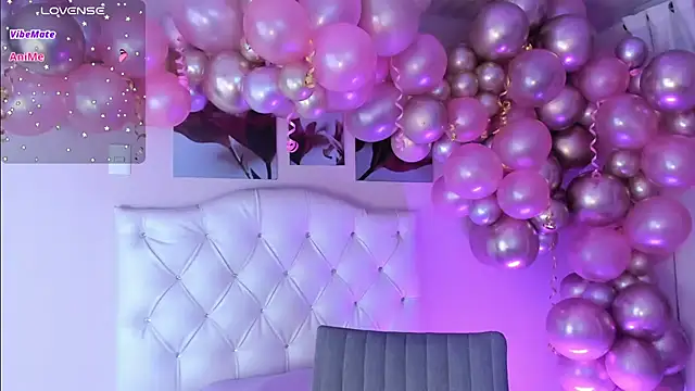 Snapshot of ellarosee_ chatting on March 2025 10:43:02 PM ellarosee online show from March 2025 10:43:02 PM