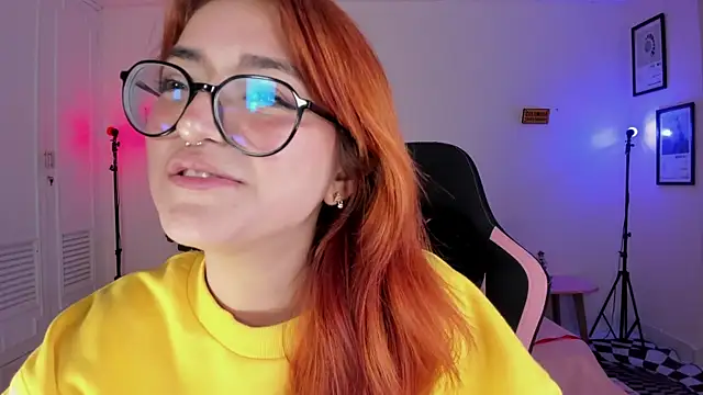 Snapshot of SweetJennaa chatting on January 2025 07:43:02 AM SweetJennaa online show from January 2025 07:43:02 AM