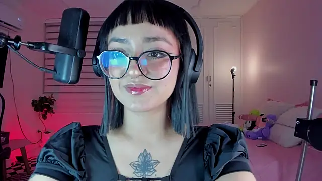 Snapshot of SweetJennaa chatting on March 2025 09:49:01 AM SweetJennaa online show from March 2025 09:49:01 AM