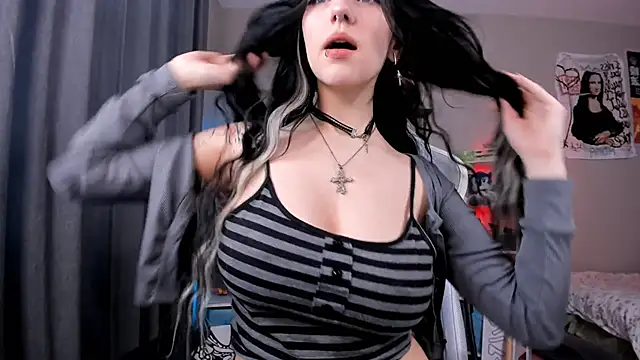 Snapshot of Viv_Player chatting on March 2025 04:25:01 AM Viv Player online show from March 2025 04:25:01 AM