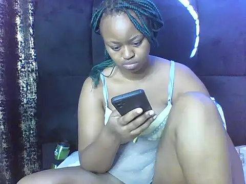 Snapshot of Candii_wet_ chatting on January 2025 05:18:02 AM Candii wet  online show from January 2025 05:18:02 AM