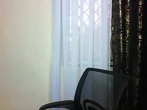 Snapshot of Candii_wet_ chatting on February 2025 02:45:01 PM Candii wet  online show from February 2025 02:45:01 PM