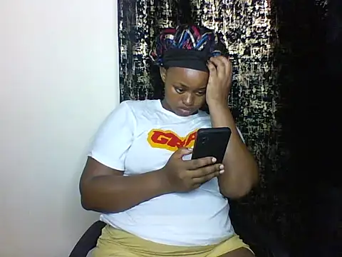 Snapshot of Candii_wet_ chatting on March 2025 05:13:01 PM Candii wet  online show from March 2025 05:13:01 PM