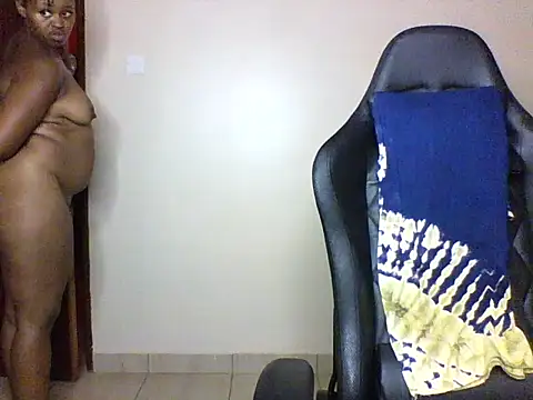 Snapshot of Candii_wet_ chatting on October 2025 10:41:01 PM Candii wet  online show from October 2025 10:41:01 PM