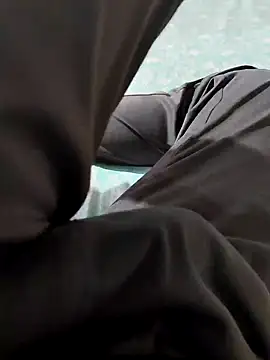 PRIYANHUxh online show from April 2026 06:41:02 AM