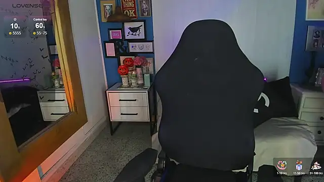 Snapshot of VladHellsing4 chatting on October 2025 02:53:01 PM VladHellsing4 online show from October 2025 02:53:01 PM