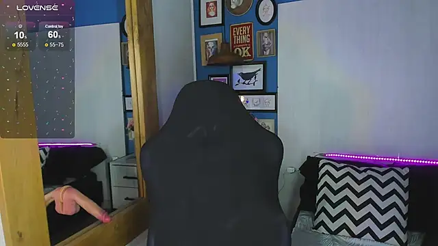 Snapshot of VladHellsing4 chatting on November 2025 02:39:02 PM VladHellsing4 online show from November 2025 02:39:02 PM