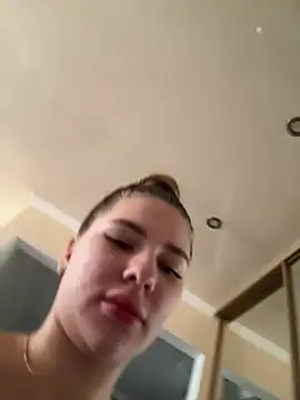 Snapshot of MilaVoxx chatting on January 2025 11:43:01 AM MilaVoxx online show from January 2025 11:43:01 AM