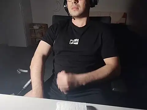 mrKerem123 online show from February 2026 10:07:01 PM