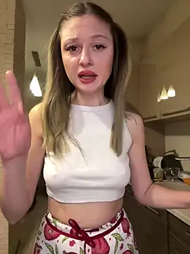 Snapshot of Kimsweet7 chatting on December 2024 05:32:01 PM Kimsweet7 online show from December 2024 05:32:01 PM