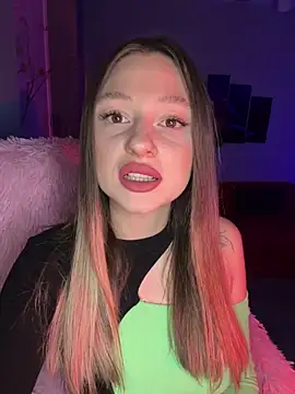 Snapshot of Kimsweet7 chatting on February 2025 03:59:02 PM Kimsweet7 online show from February 2025 03:59:02 PM