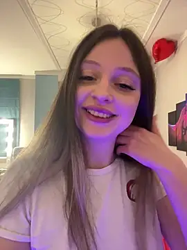 Snapshot of Kimsweet7 chatting on March 2025 06:08:02 PM Kimsweet7 online show from March 2025 06:08:02 PM