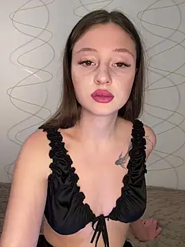 Snapshot of Kimsweet7 chatting on October 2025 05:51:02 PM Kimsweet7 online show from October 2025 05:51:02 PM