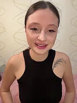 Snapshot of Kimsweet7 chatting on November 2025 06:07:02 PM Kimsweet7 online show from November 2025 06:07:02 PM